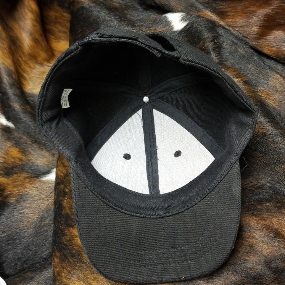 Blingy Cap - Picture 3 of 3